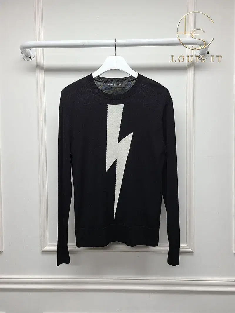 [XS] Nilvarette Black White Big Thunder Round Knit