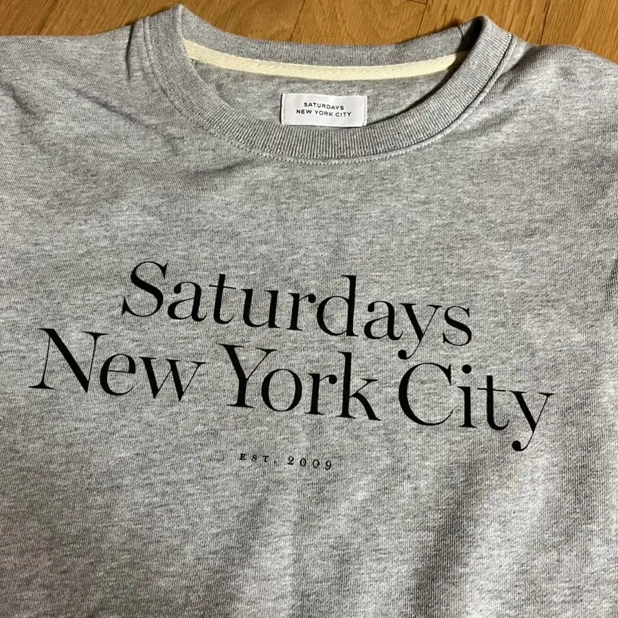 Saturday newyork city 맨투맨