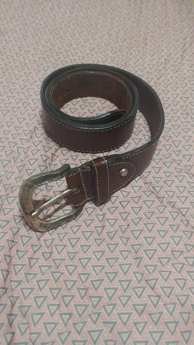 Vintage whole leather belt