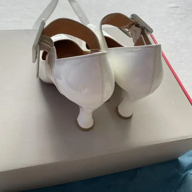 chaussure lapin 구두 235