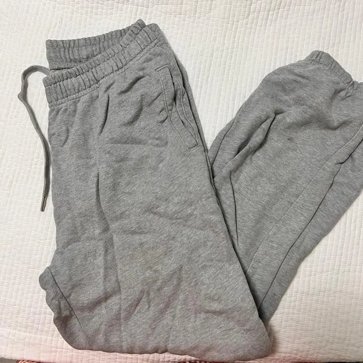 No-shirt jogger pants