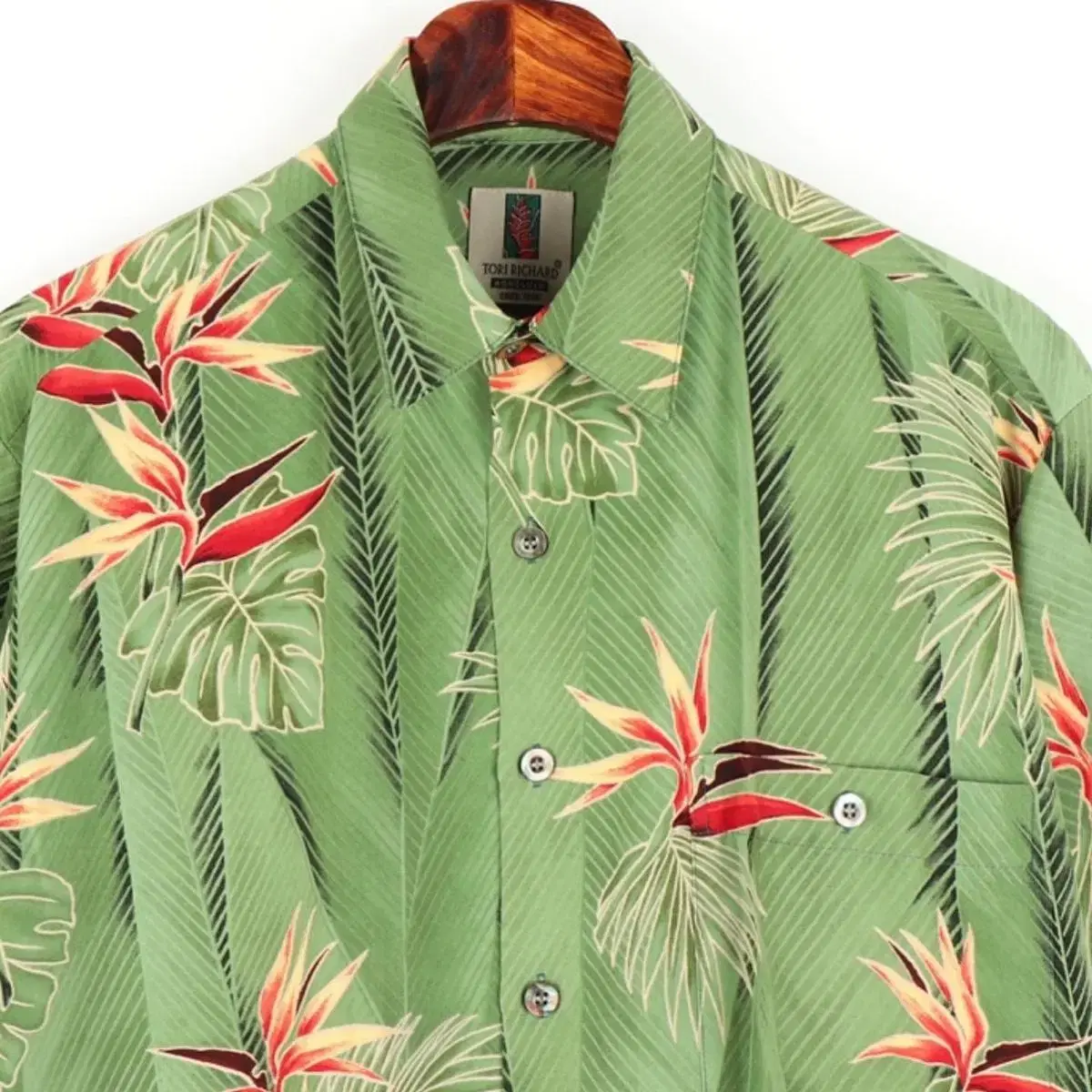 TORI RICHARD Hawaiian Short Sleeve Shirt / 100