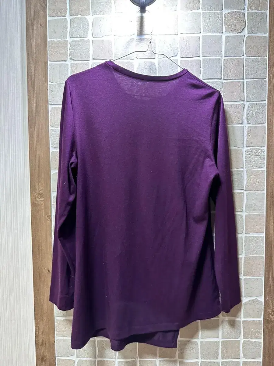 Burgundy cotton tee