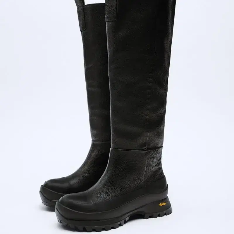 Zara vibram boots 240-245