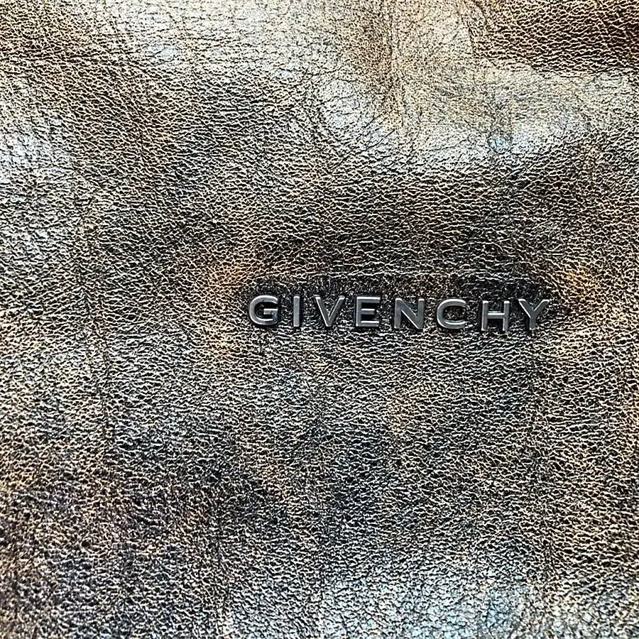 지방시 판도라 가방 GIVENCHY PANDORA Bag