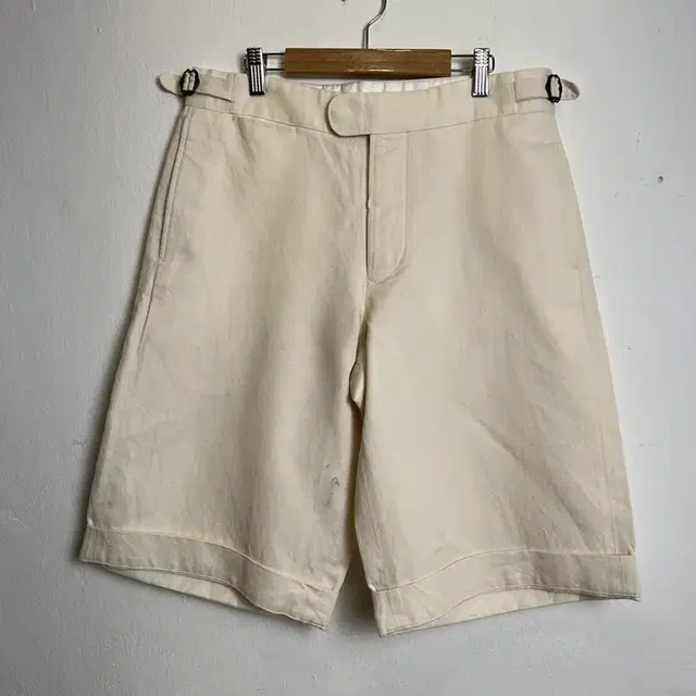 margaret howell adjust wide shorts