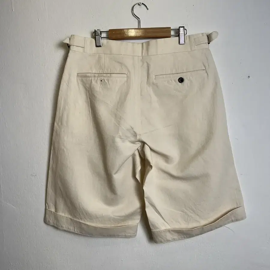 margaret howell adjust wide shorts