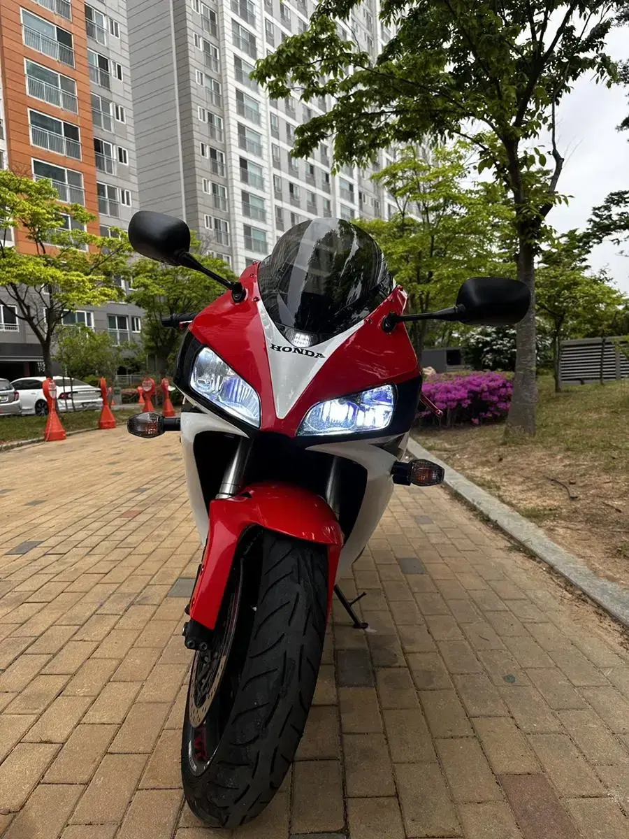 2007 HONDA CBR-1000RR 판매합니다.