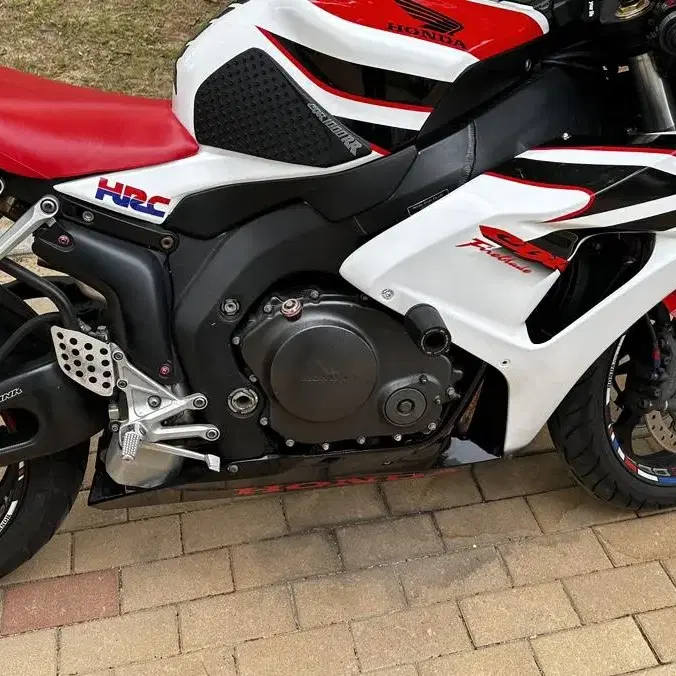 2007 HONDA CBR-1000RR 판매합니다.