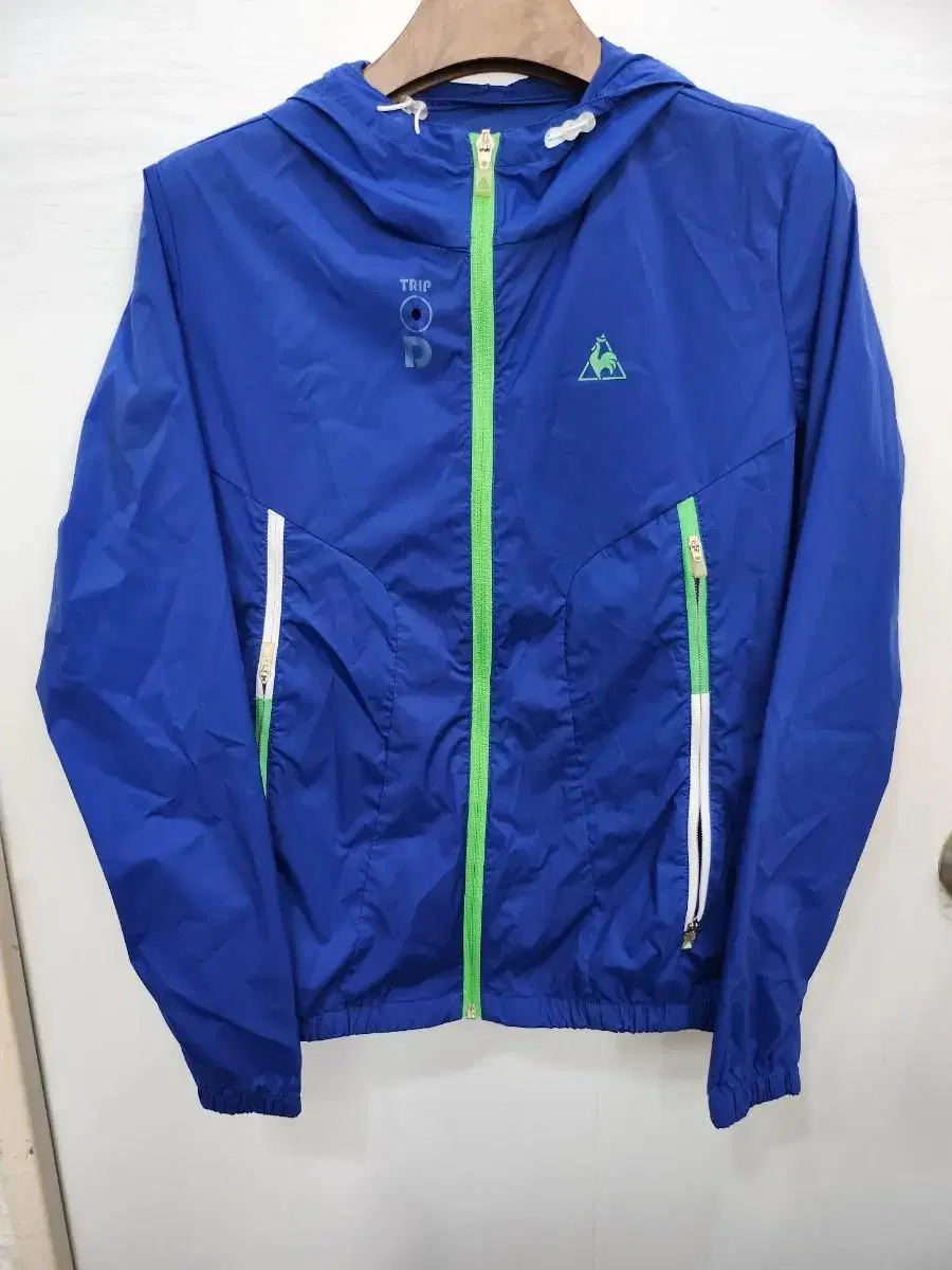 (S,90) le coq sportif 르꼬끄 얇은 바람막이 ! 세탁완료