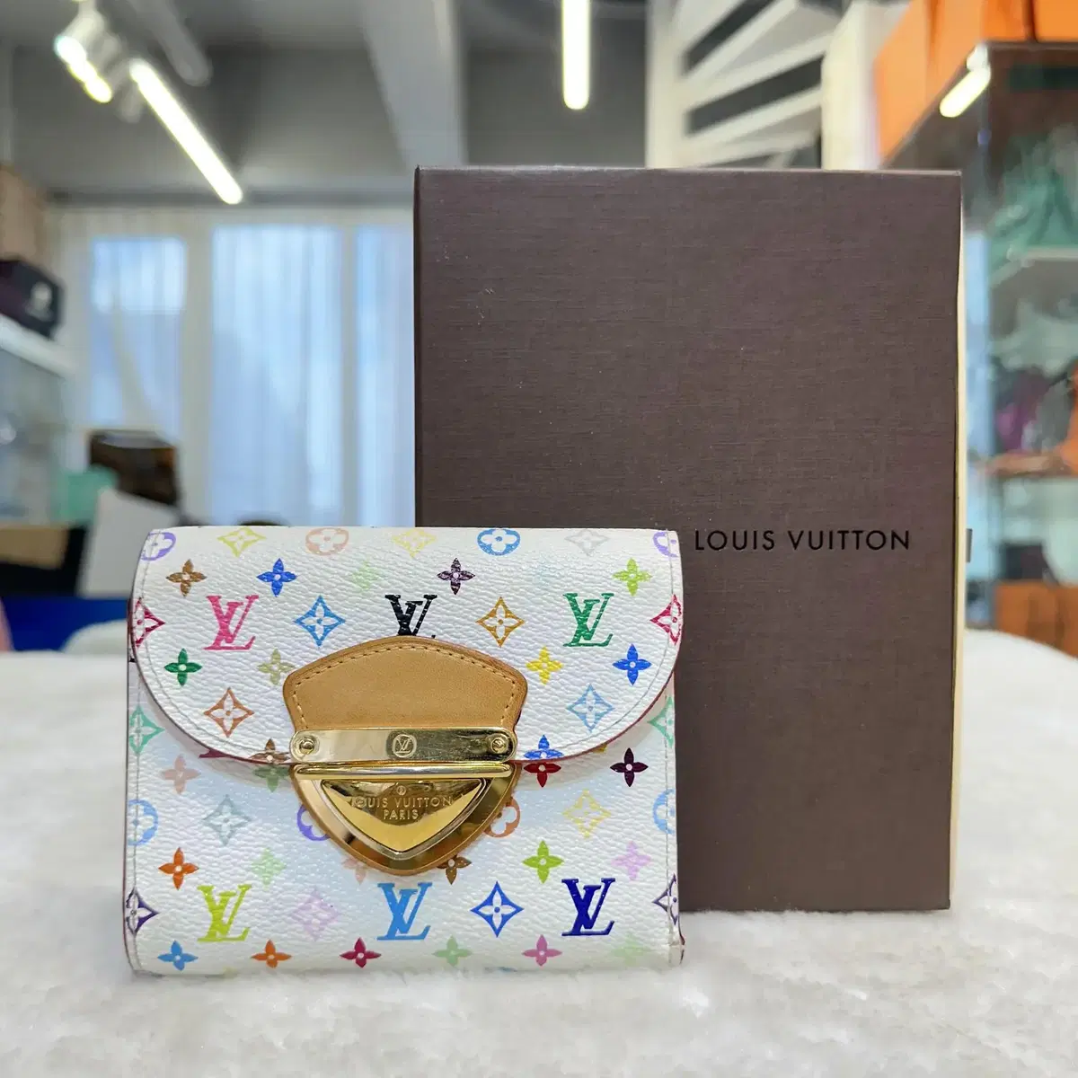 Replica Louis Vuitton M58081 Koala Wallet Monogram Multicolore