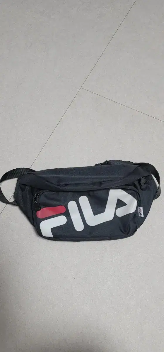 FILA 휠라 아동 힙색. 크로스 가방