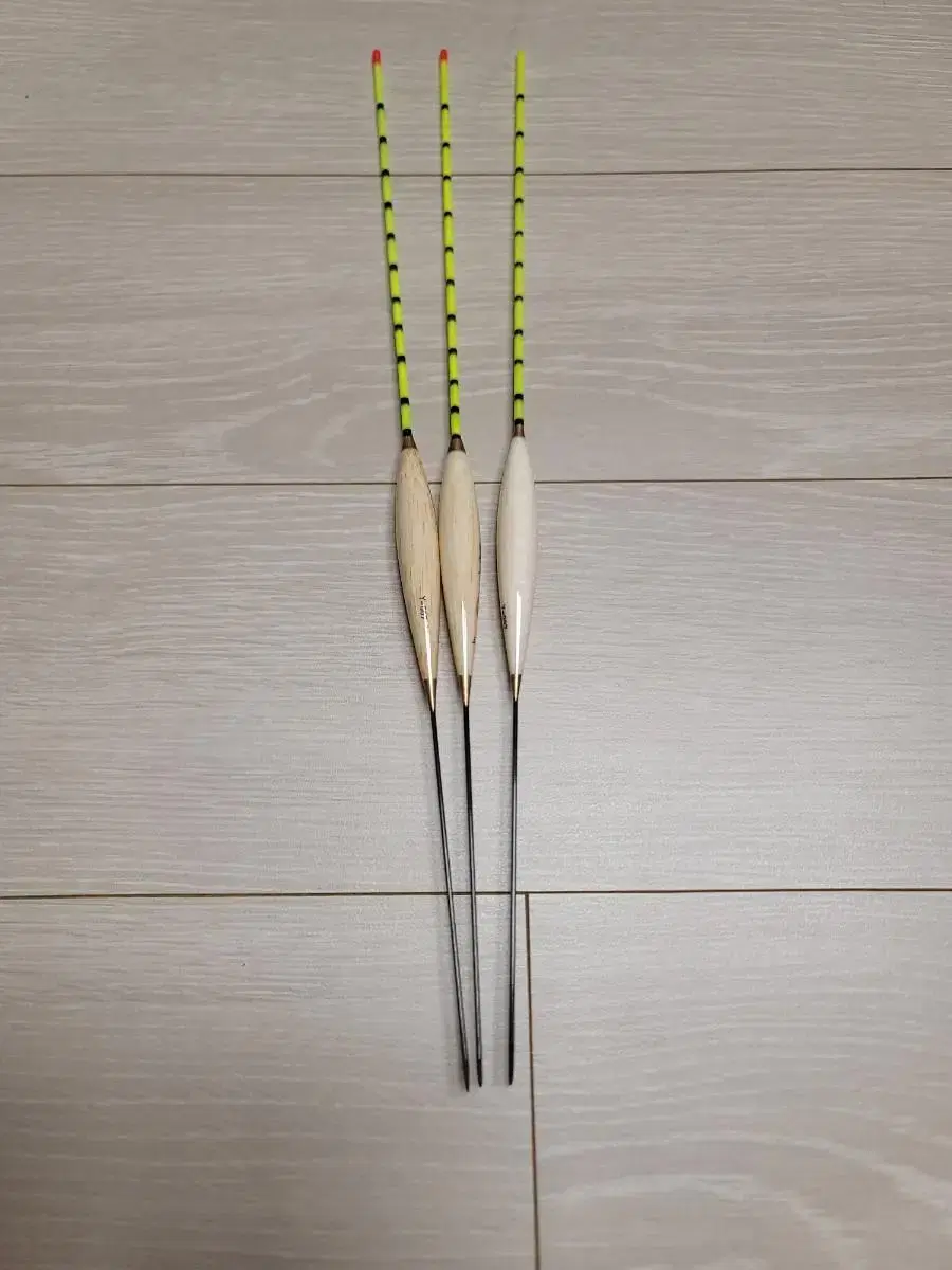 Min. 3 freshwater and saltwater fishing rods for 10,000 won