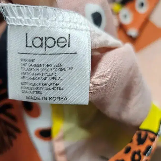 Lapel 핑크 zoo 패턴 긴팔 블라우스 여 5566 / 332044