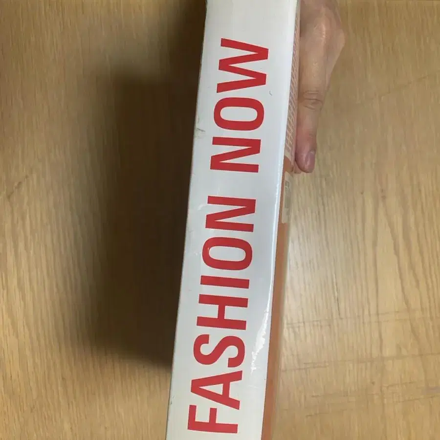 fashion now Taschen