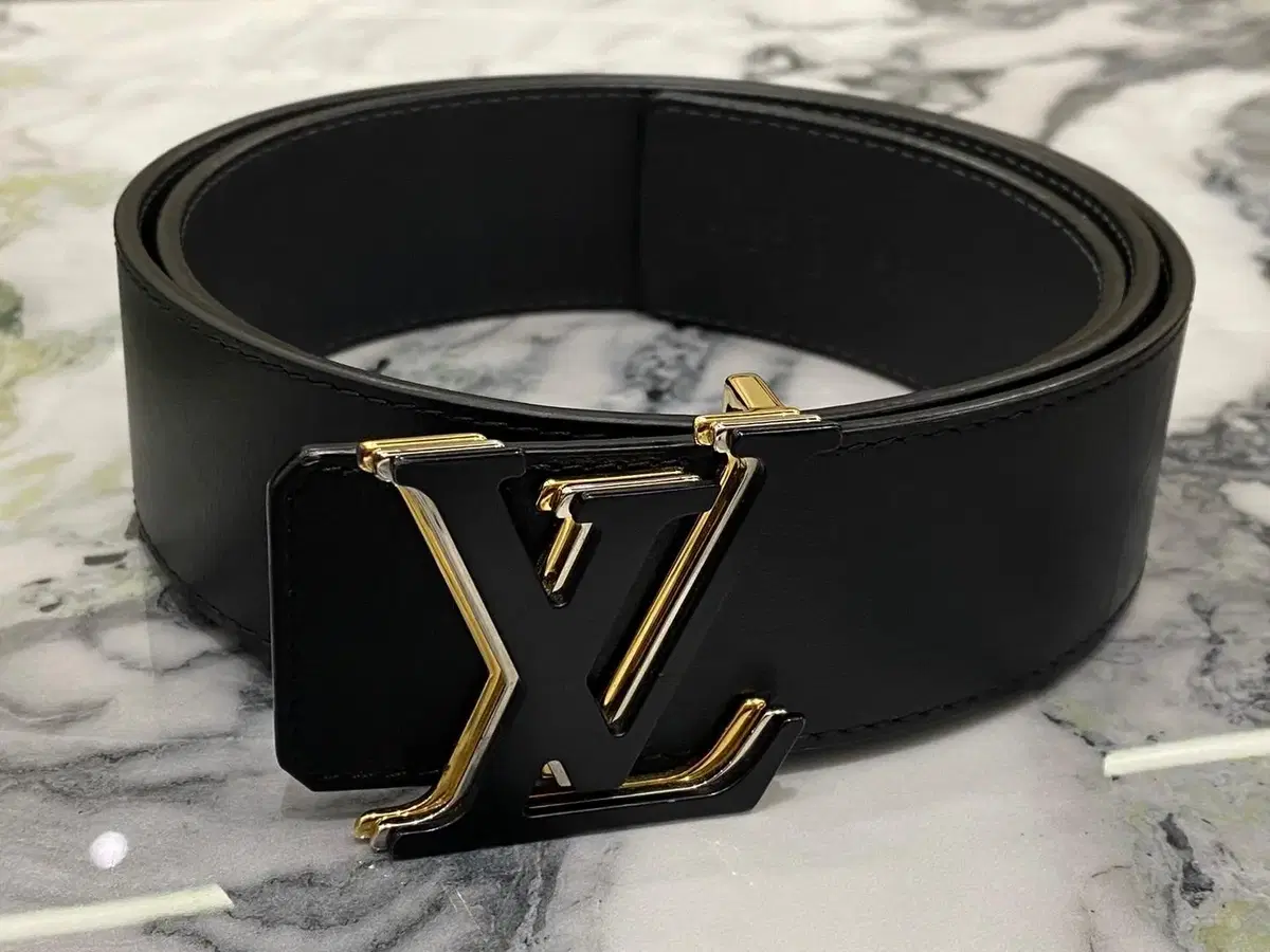 [40mm] Louis Vuitton LV Initials optic belt A+ grade full