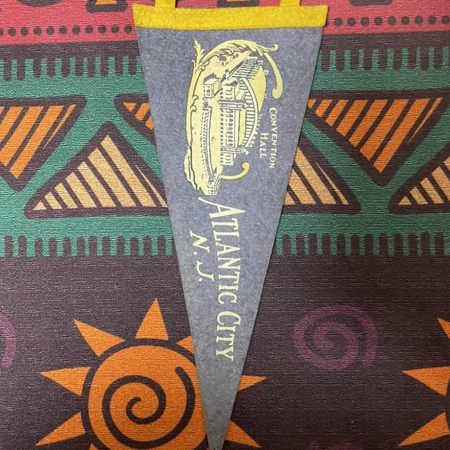 Vtg pennant