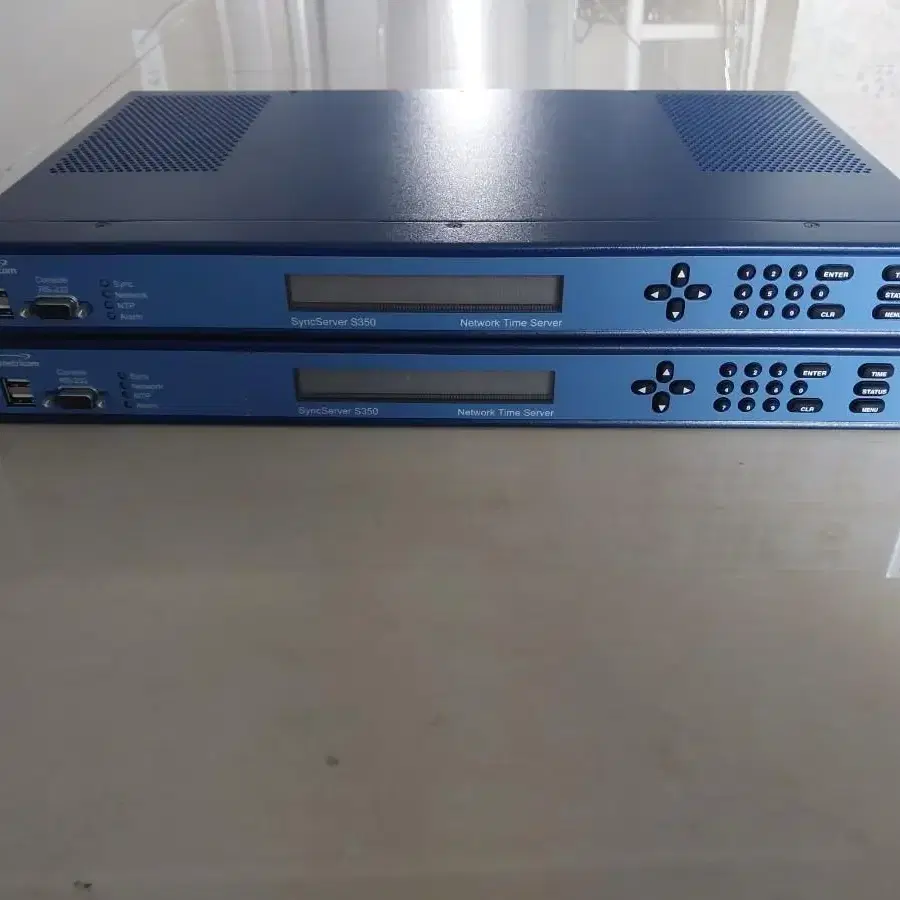 Symmetricom SyncServer 1520R-S350