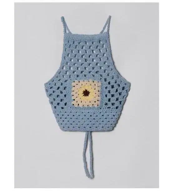 아옵트 익스클루시브 홀터탑 CROCHET HALTER TOP