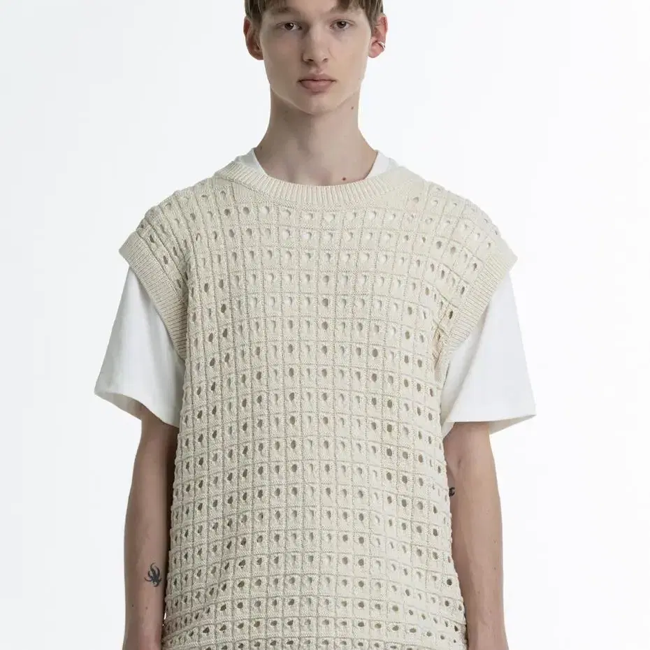 아모멘토 cotton  knit vest