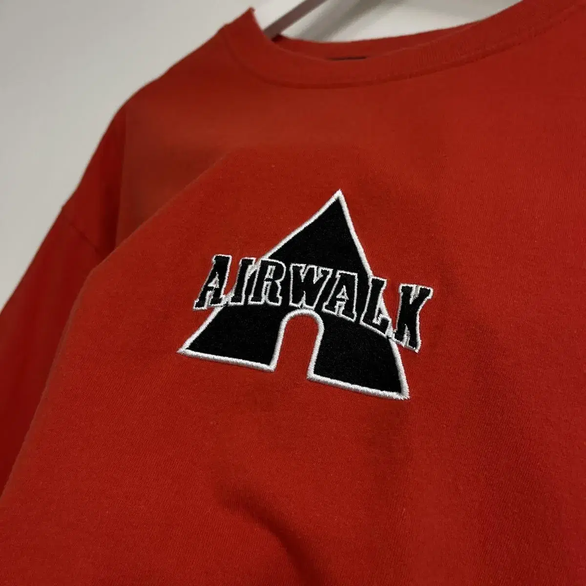 airwalk 00's T-shirt