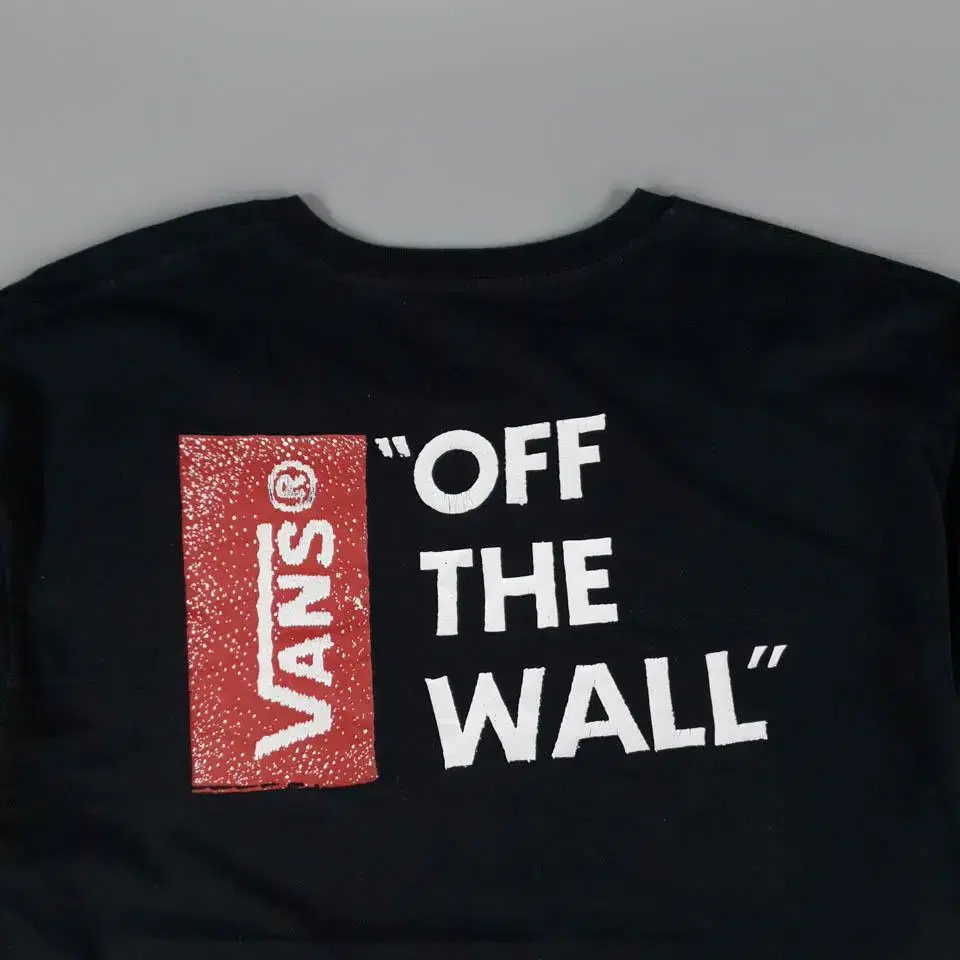 VANS 반스 블랙 빅로고프린팅 커스텀핏 코튼 반팔 티셔츠  SIZE L