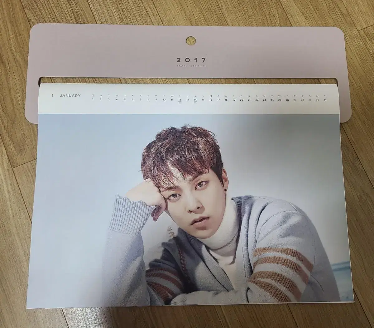 Exo season's greetings Wall Calendar