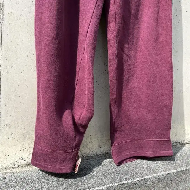 vintae burgundy jogger sweat pants