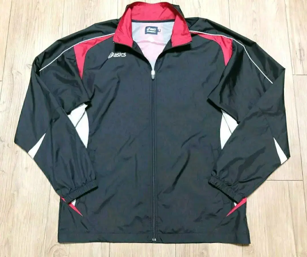 Asics Lightweight Windbreaker 2XO (110)