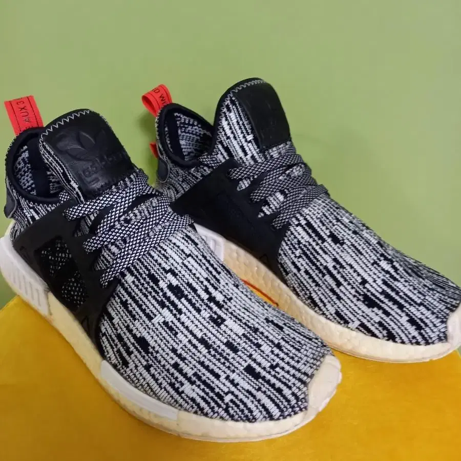 남성 아디다스 NMD XR1 PK 얼룩말 런닝화 (265~270)