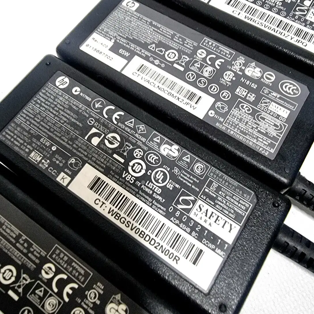 HP노트북 충전 어댑터 18.5V(3.5A)팝니다