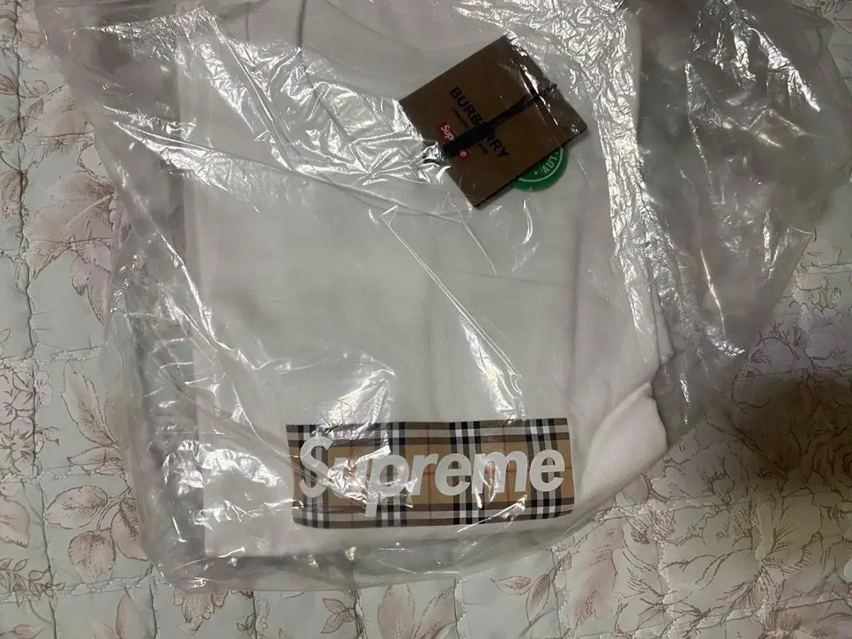 L Supreme Burberry Box Logo