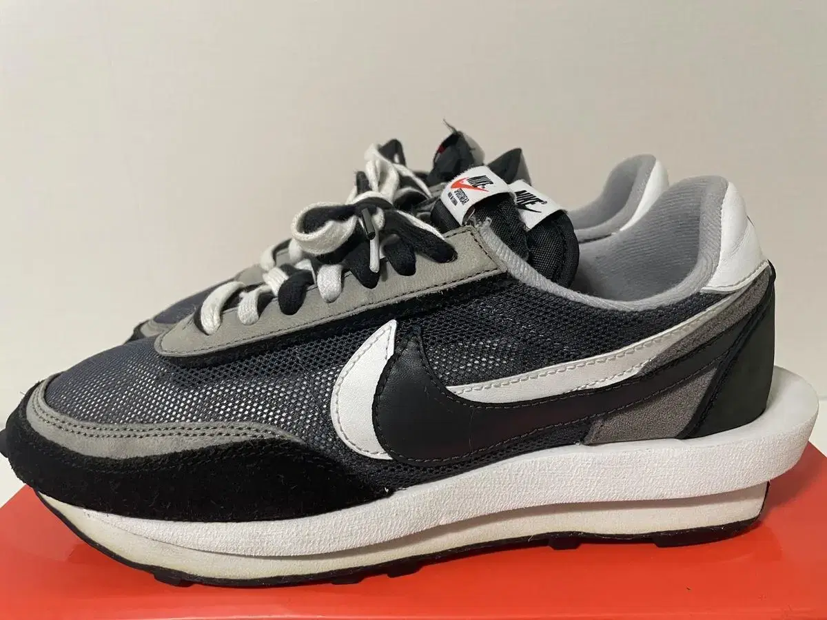 Nike Sakai LD Waffle Black and White 270