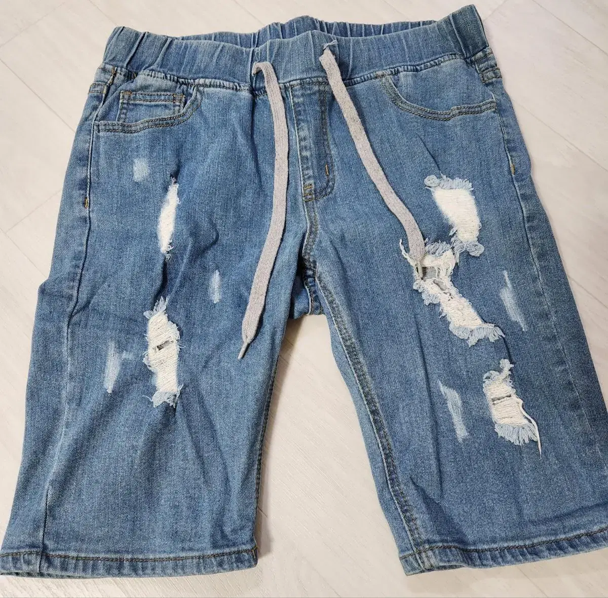 Banded Denim Damage Shorts