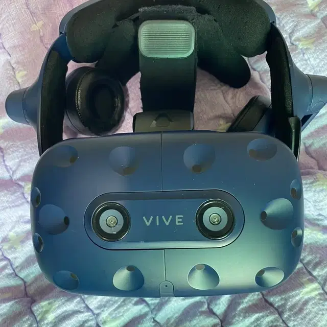 htc vive pro 헤드셋만 팝니다