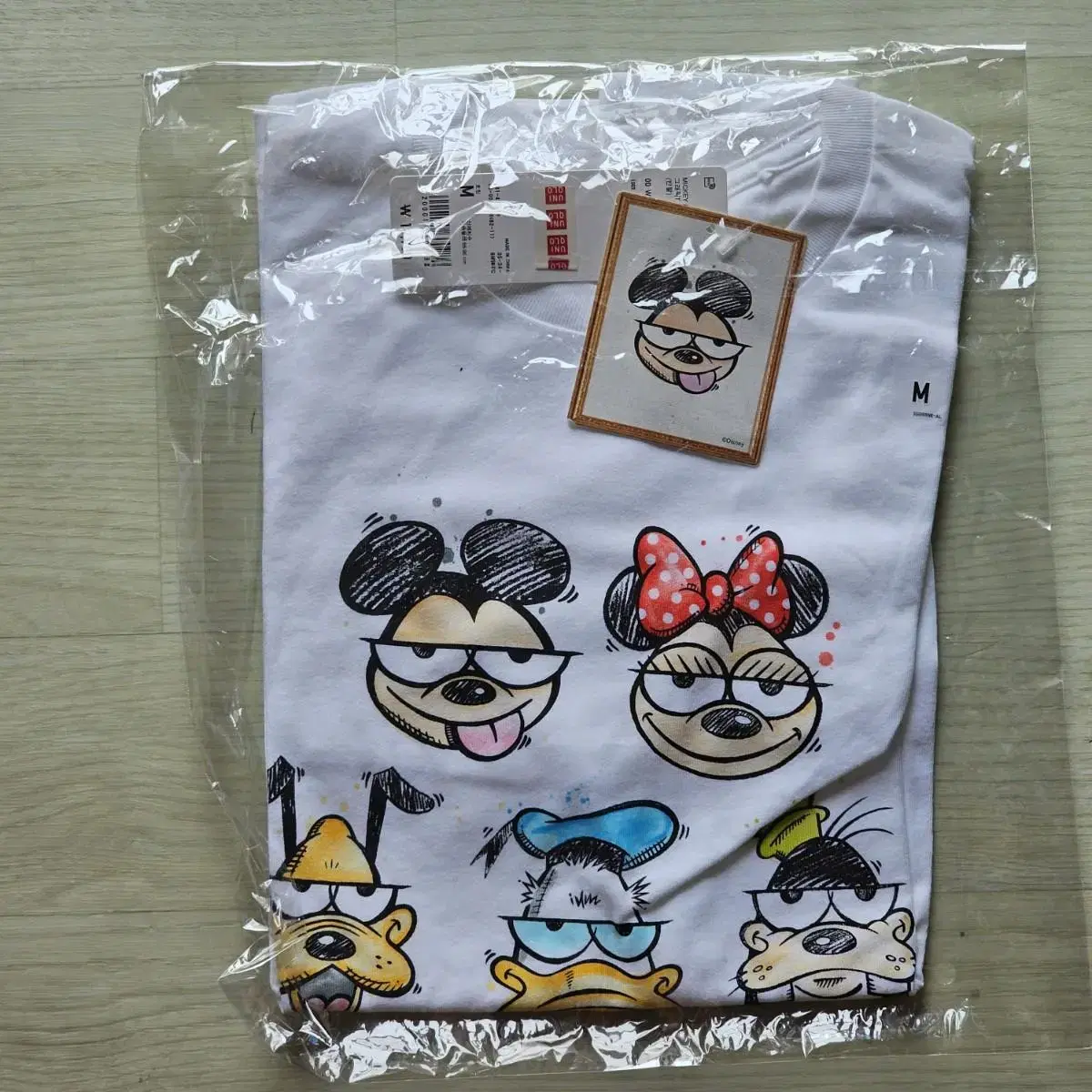 Uniqlo Mickey MICKEY ART Men's T-shirt Size M Unsealed