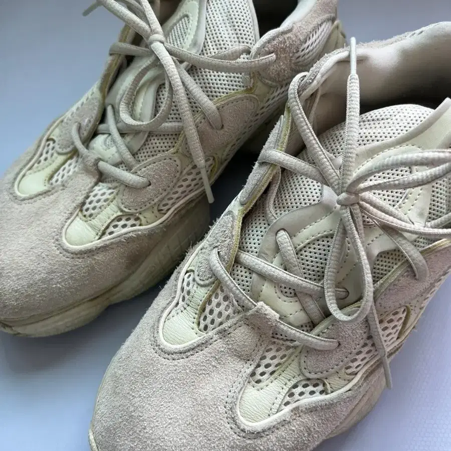 아디다스 이지 yeezy 500 275mm 팝니다