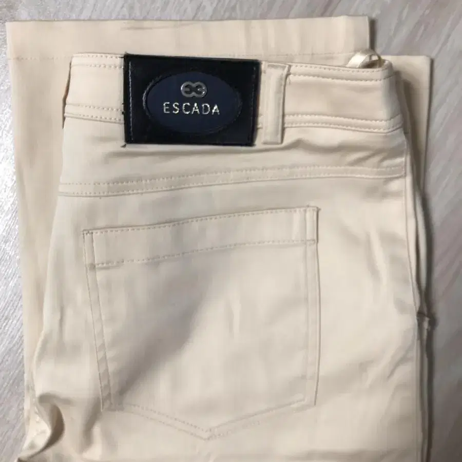 ESCADA 에스카다 팬츠 36 새상품