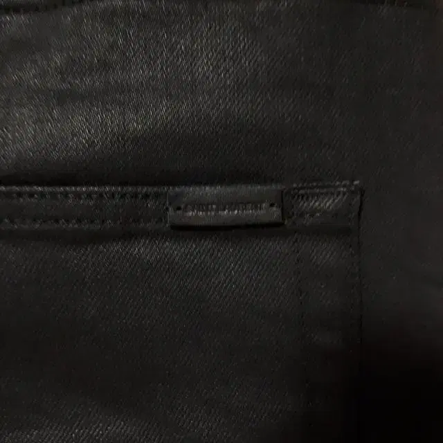 32/생로랑 SAINT LAURENT 블랙 약코팅 스키니진/32-1118