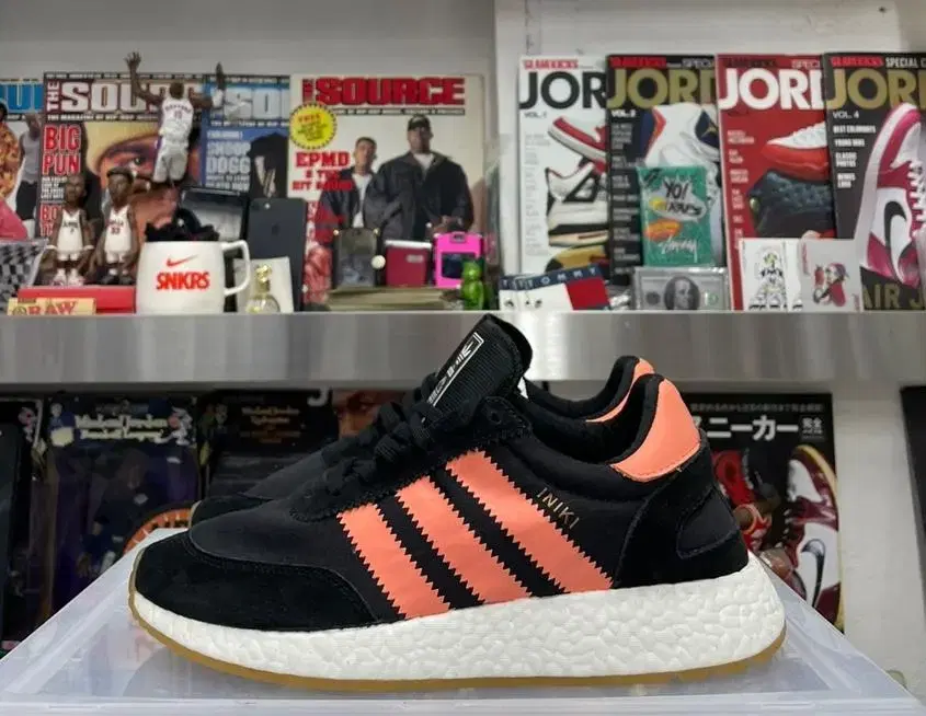 아디다스 adidas iniki runner orange