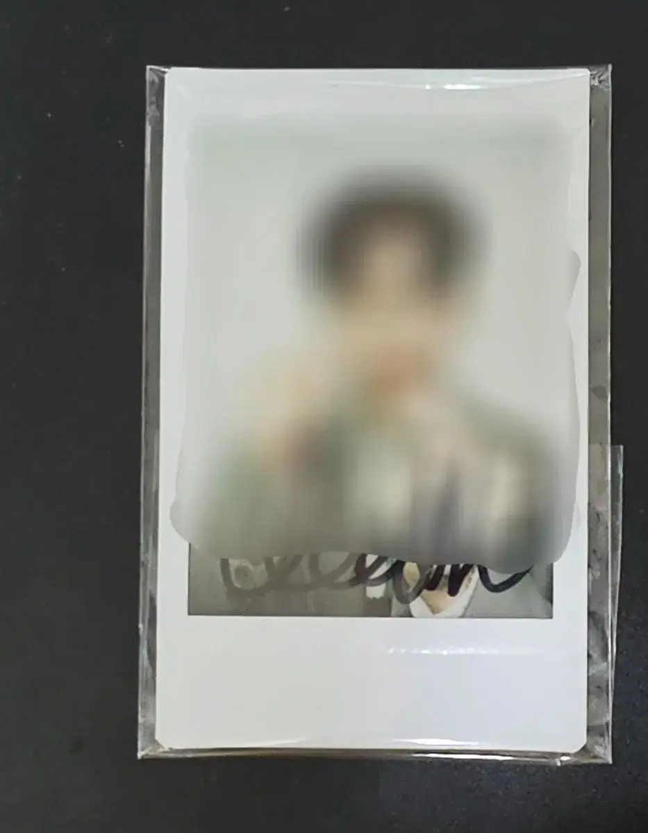 Jin Hyuk Jin sign polaroid sign polaroid I am wts.