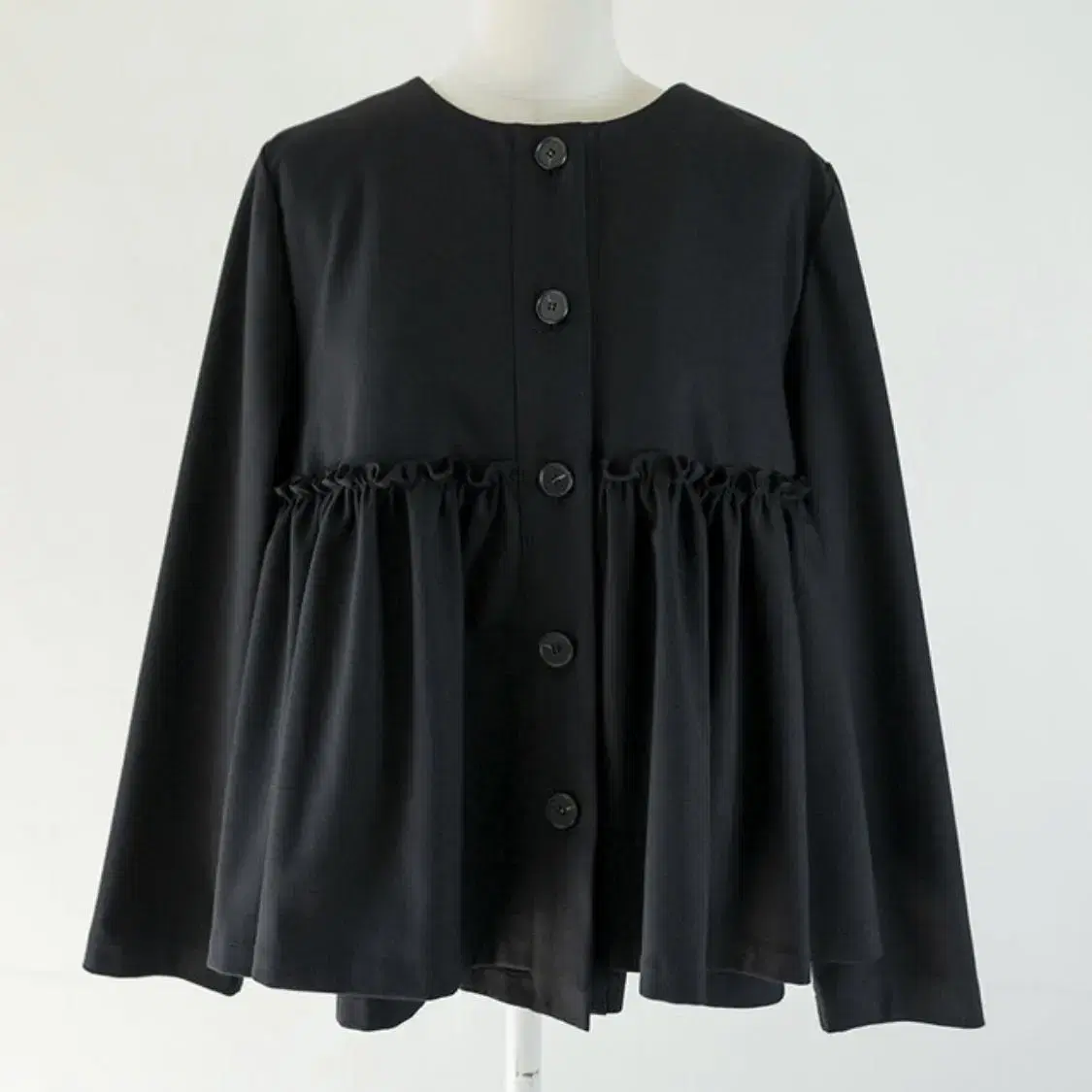 유노이아 button layer frill jacket