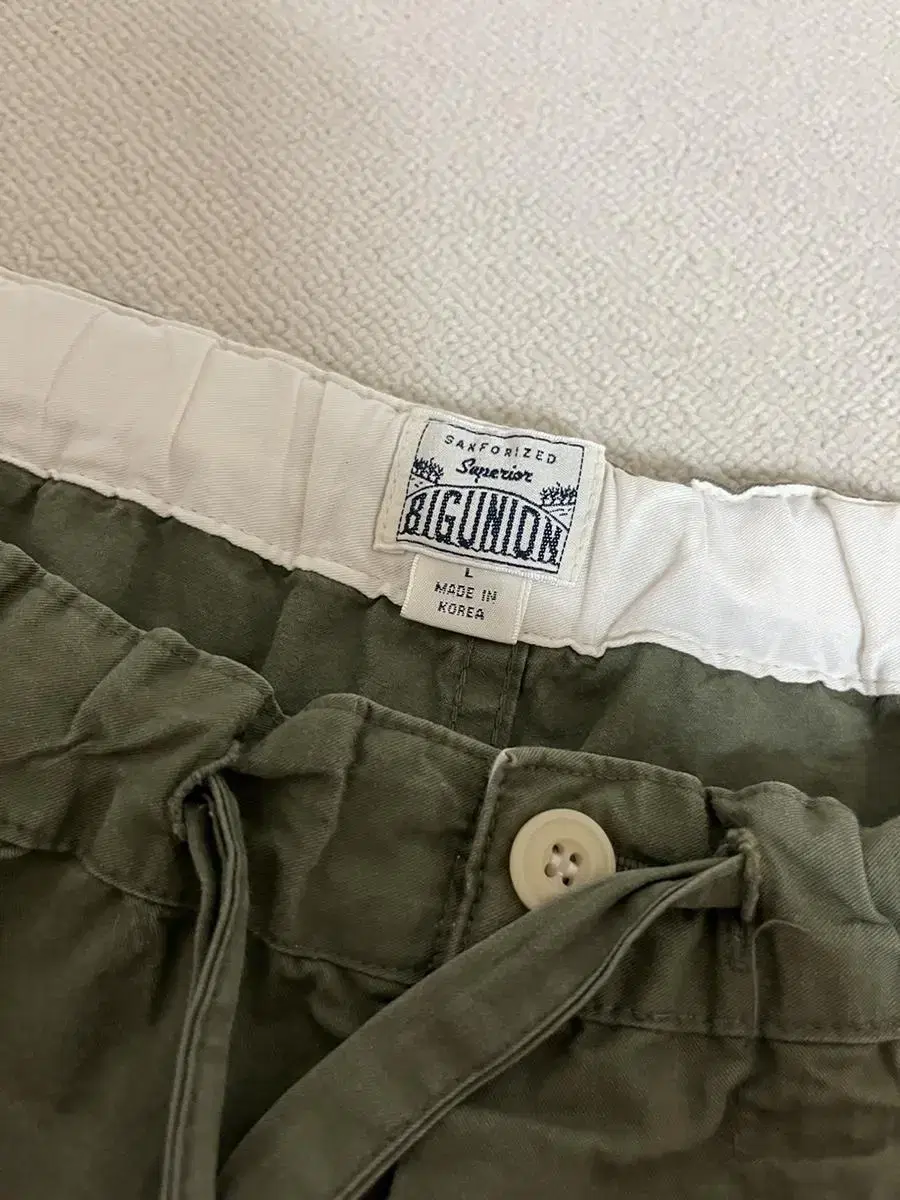 Big Union Khaki Trousers size L