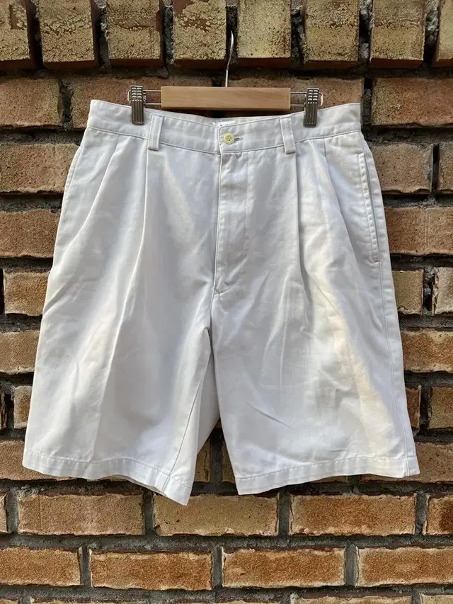 Vintage White Chino Short Trouser