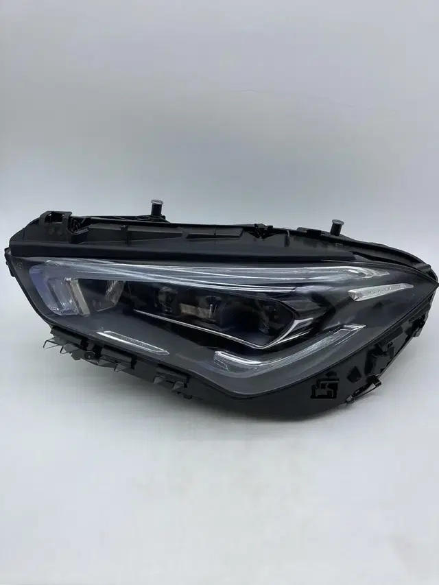 벤츠 CLA W118 C118 멀티빔 LED 중고 헤드라이트 운전석