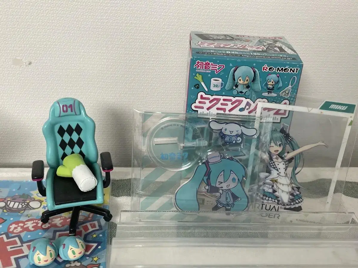 Official) bulk) Miku goods Cinnamoroll Cafe acrylic Figure doll Miku Room Minkmu