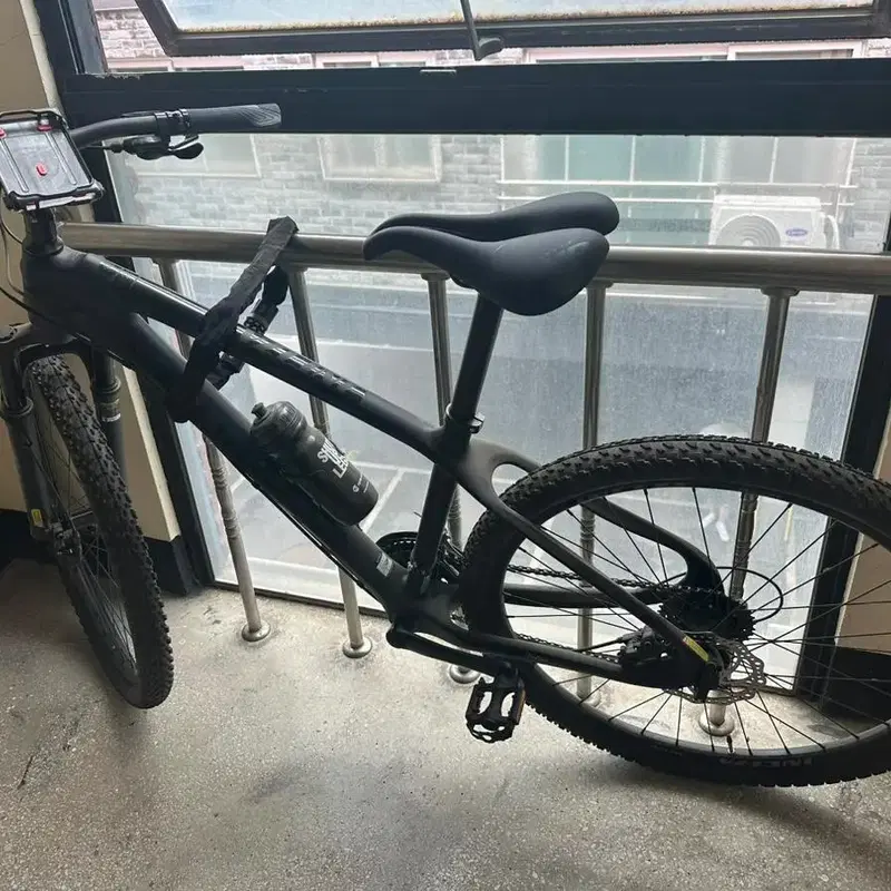 알톤 인피자 엑스제트2 풀카본 24단 MTB 27.5