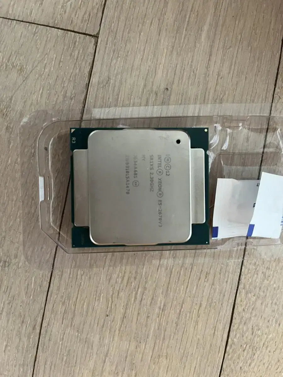 인텔 제온 Xeon E5-2670 V3