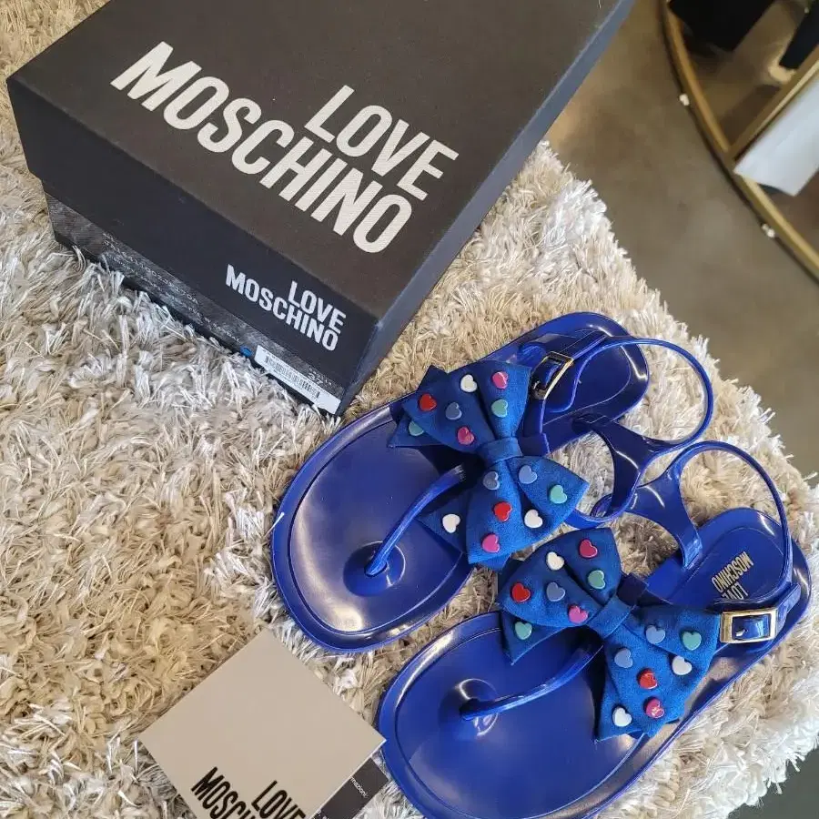 러브모스키노(love moschino)리본 쪼리샌들