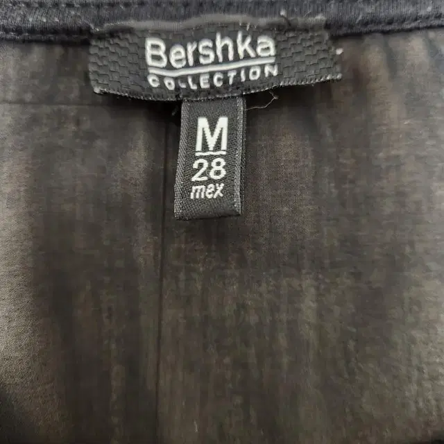 버쉬카 Bershka 블랙 블라우스(66)